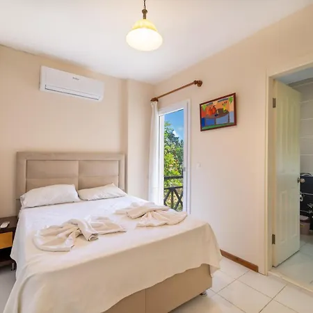 Oezel Havuzlu - Goecek Vila Fethiye