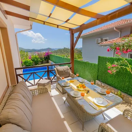 Oezel Havuzlu - Goecek Vila Fethiye