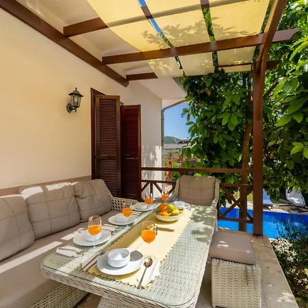 Oezel Havuzlu - Goecek Vila Fethiye